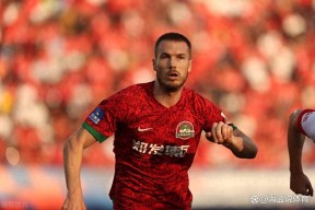 好博体育-清晨斯图加特备战中超；强势反弹细节曝光；悬念犹存；心理建设被强调(足球经理2023中超bug)